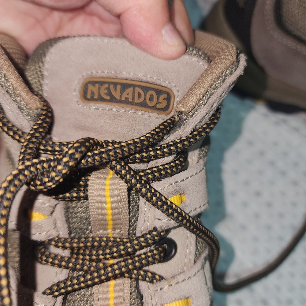 NEVADOS EUC MENS SIZE 9M BOOMERANG II LOW HIKING BROWN OLIVE SHOES - Picture 4 of 11